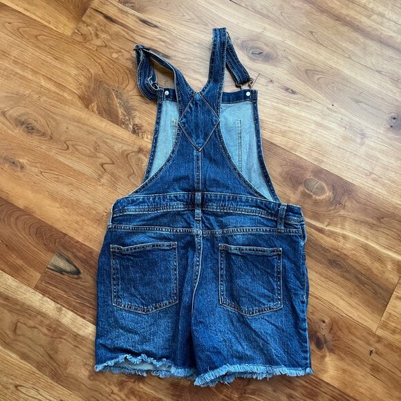 Girls Cat & Jack bib overall shorts - Picture 2 of 3